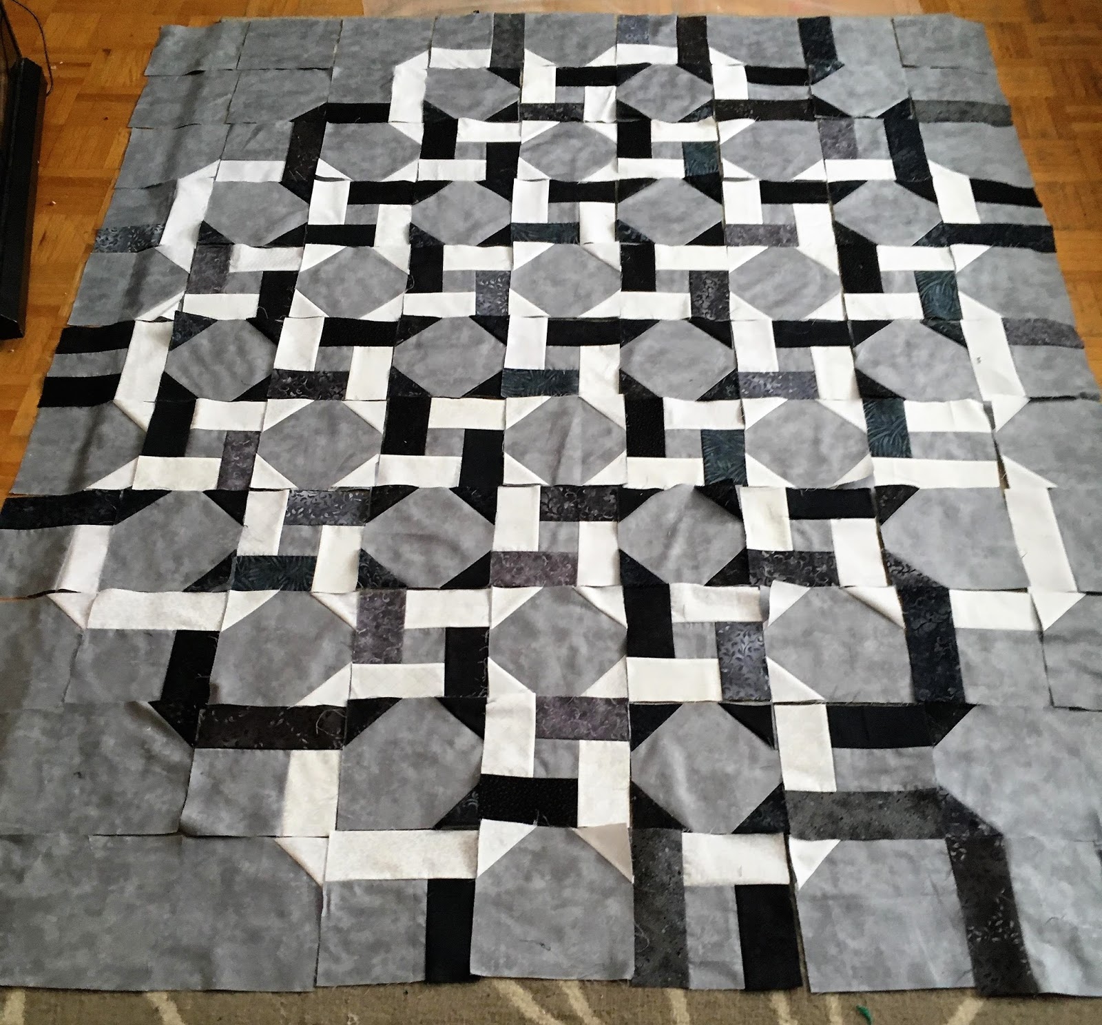 Dresden Quilter Interlocking Chains