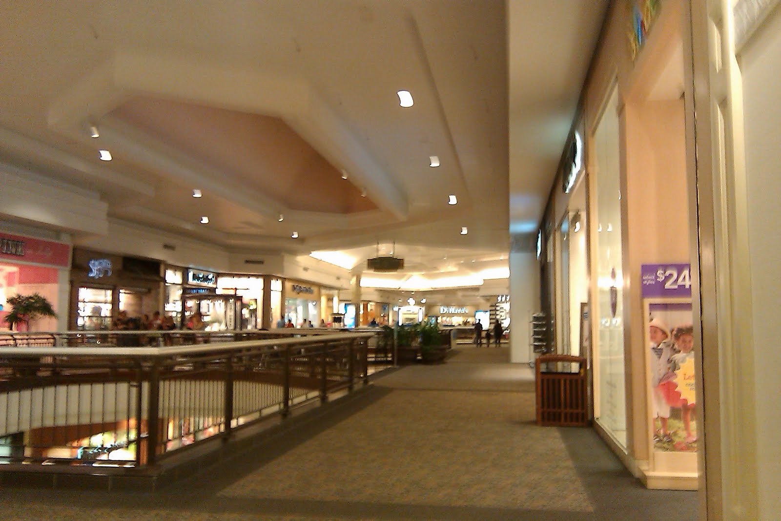 The Louisiana and Texas Retail Blogspot: Barton Creek Square Mall Austin Texas