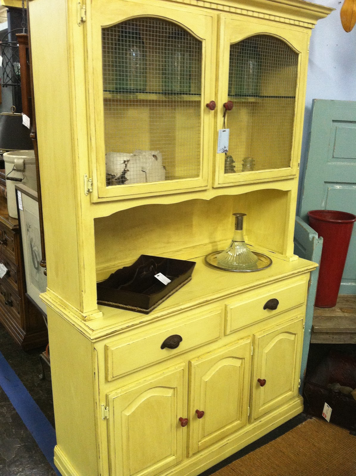 Dumped and Discovered Chicken Wire Hutch