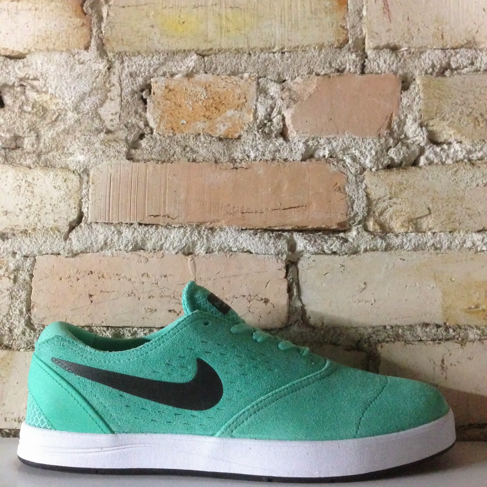 koston nikes