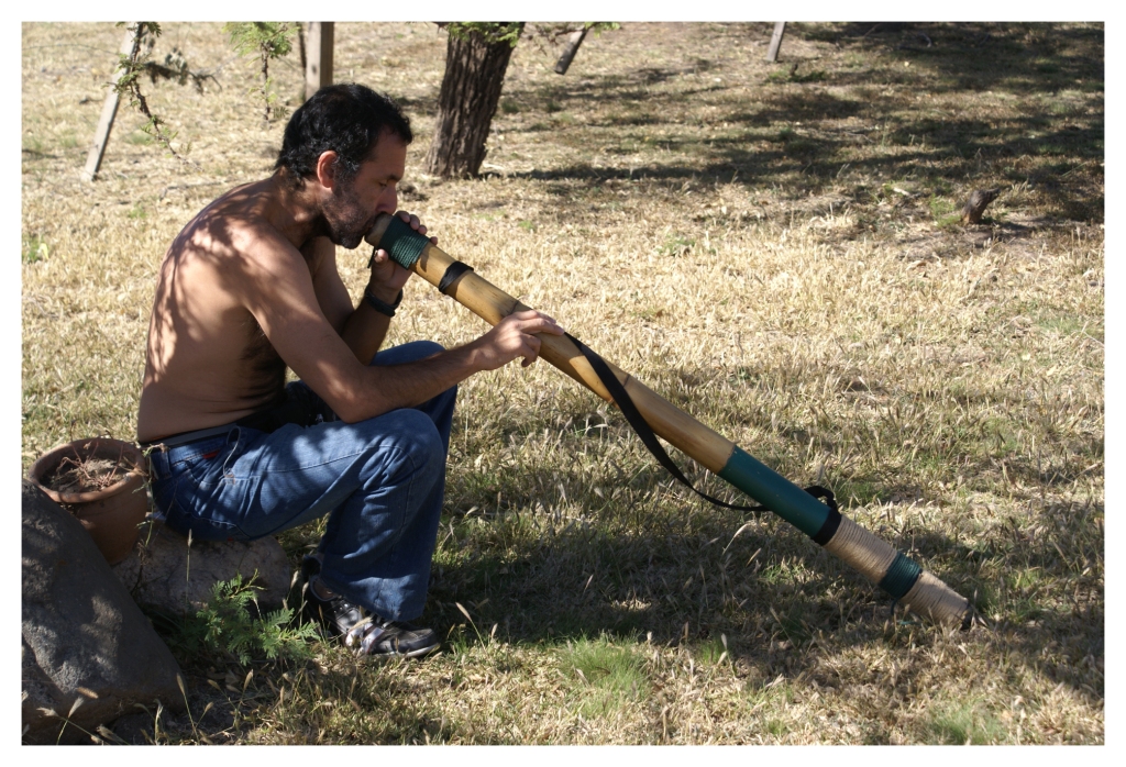 How To Play The Didgeridoo With Your Hands Didjeribone Slide Didgeridoo, Plastic Didgeridoos