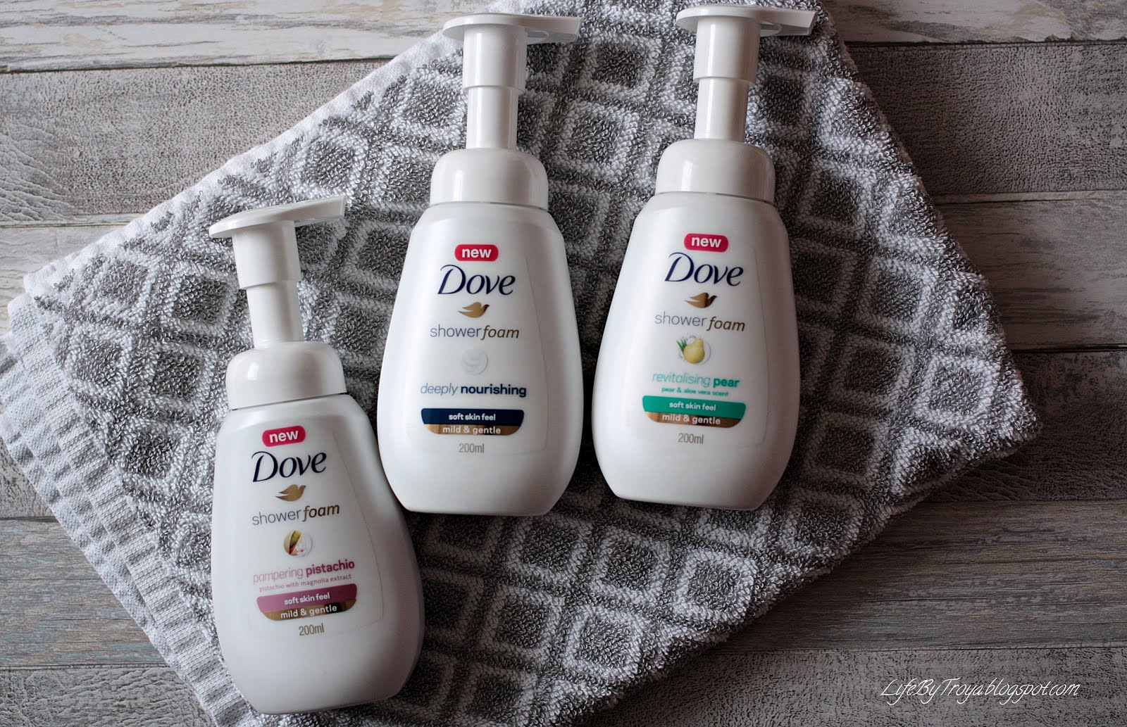 Review Dove Shower Foam Pampering Pistachio, Shower Foam Deeply