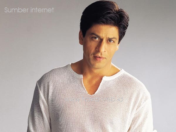 Shahrukh Khan Ditahan, Diduga Teroris Shahrukh Khan Ditahan, Diduga Teroris