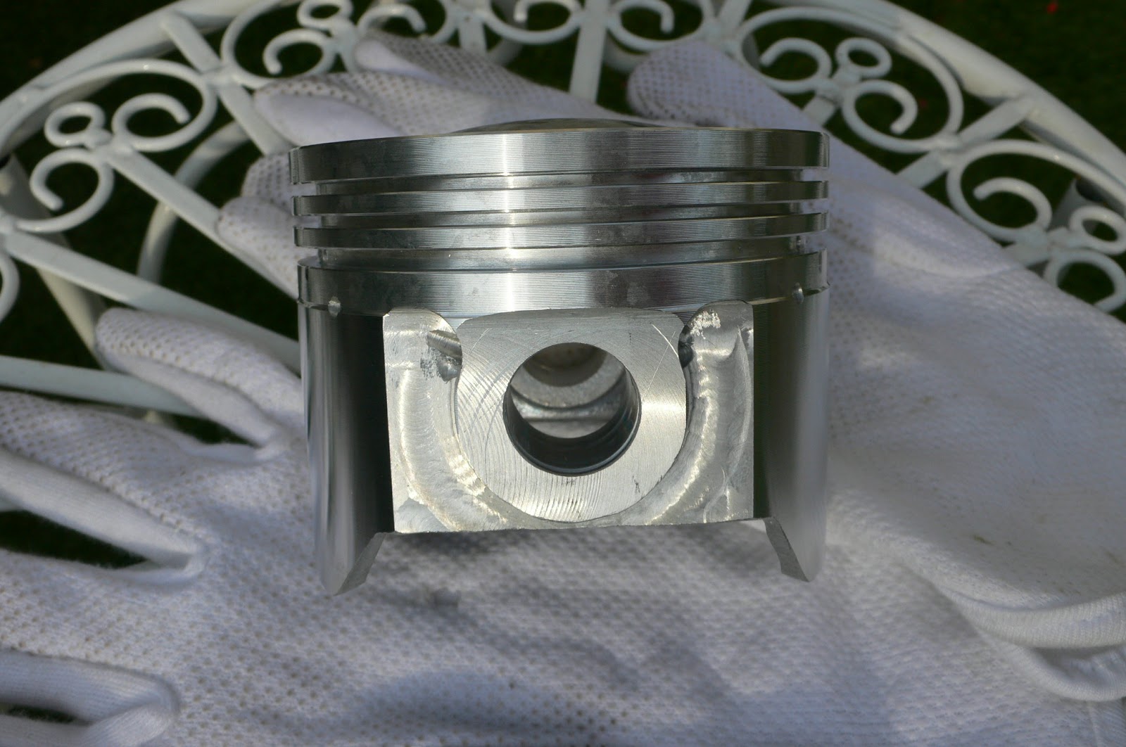 Vintage Norton Motorcycles New Hepolite 2797 pistons