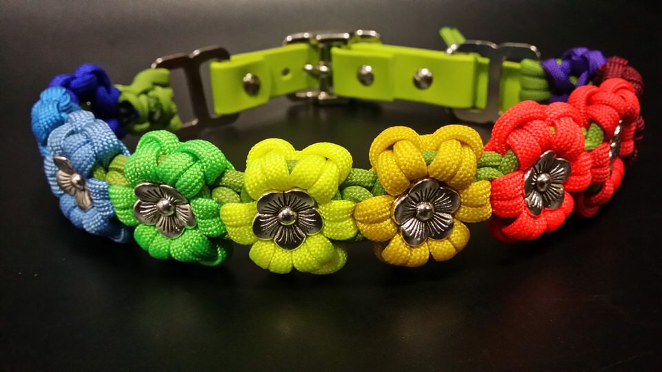Buy Twocoloured Daisy Chain With Green Flower Macrame Bracelet Online in  India  Etsy