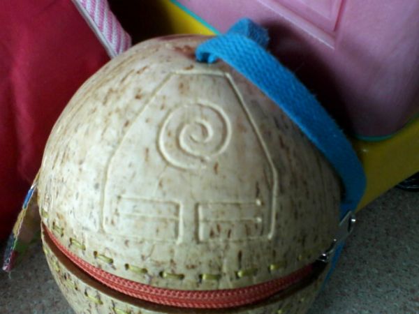 Handicraft Unik Membuat Handicraft Unik dari  batok  kelapa 