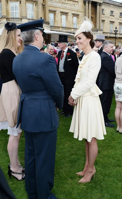 Kate Middleton wore Alexander McQueen ivory dress. Kate Middleton and Prince William attend Garden Party. Princess Beatrice and Princess Eugenie, Queen Elizabeth