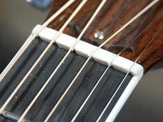 Taylor guitar / compensated nut