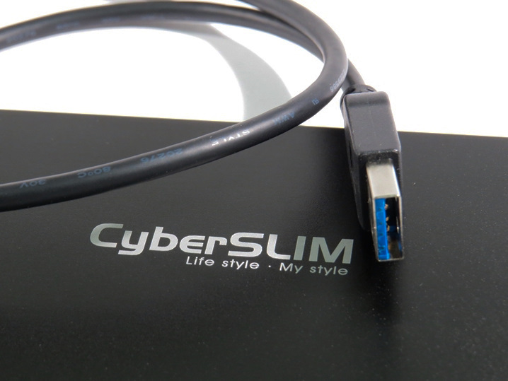 時尚便攜、傳輸快速、免工具拆裝的CyberSLIM S25U31 2.5吋硬碟外接盒！