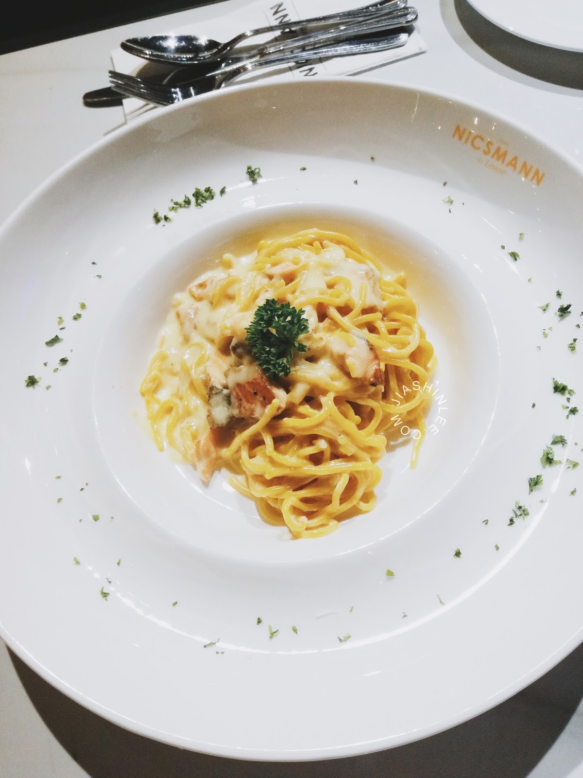 Cheesy Cheese Wheel Pasta at Nicsmann 1940s By Lewré The Starling Jia