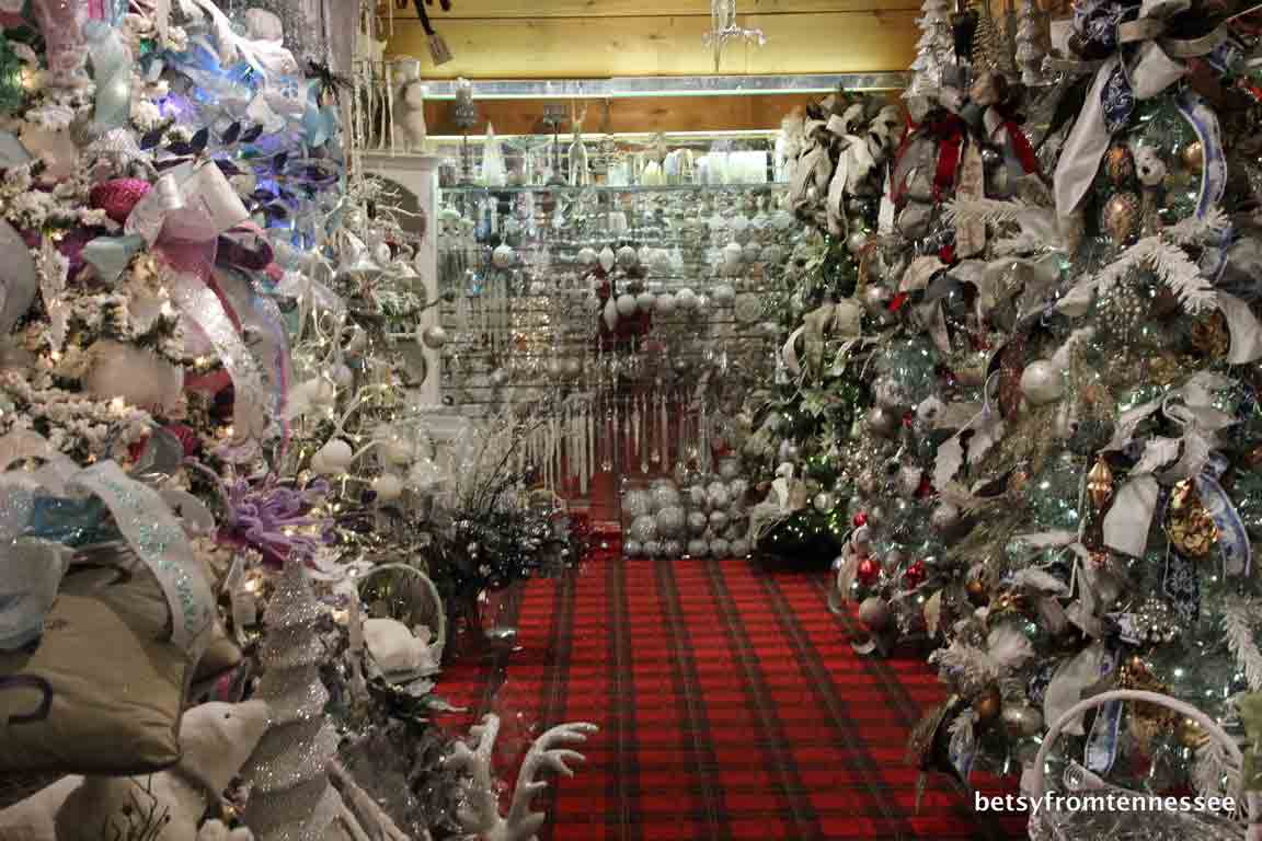 JOYFUL REFLECTIONS Christmas at Callahan's in Calabash, North Carolina