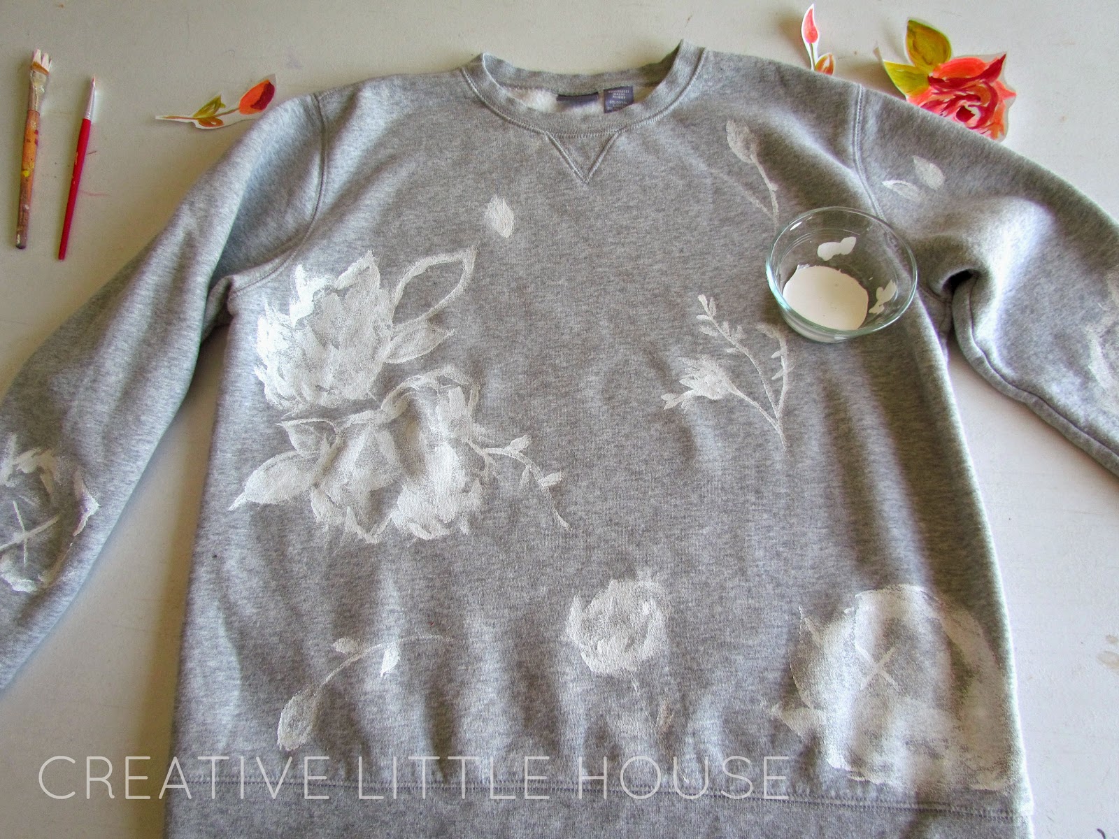 Creative Little House: DIY Painted Rose Sweatshirt: Comfy and Pretty