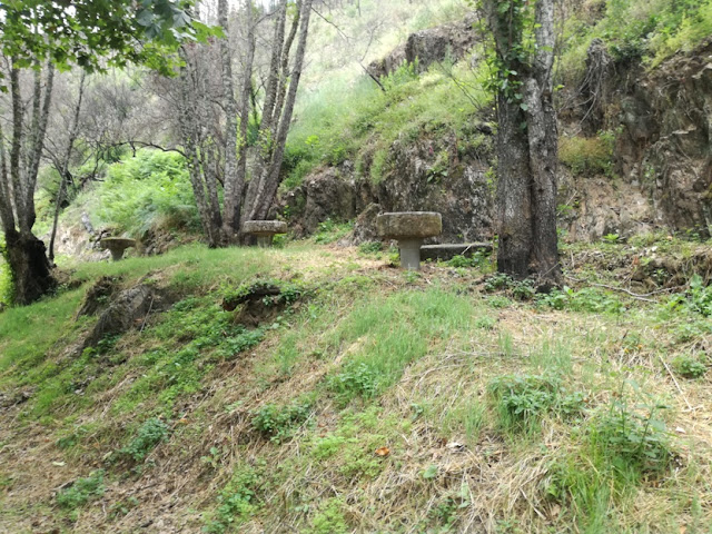 Meses de merendas em pedra