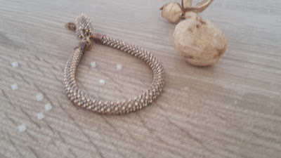 Crochet string bracelet - coral