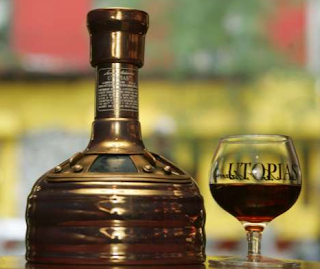 Samuel Adams Utopias 2015 dari Amerika Serikat Samuel Adams Utopias 2015 dari Amerika Serikat