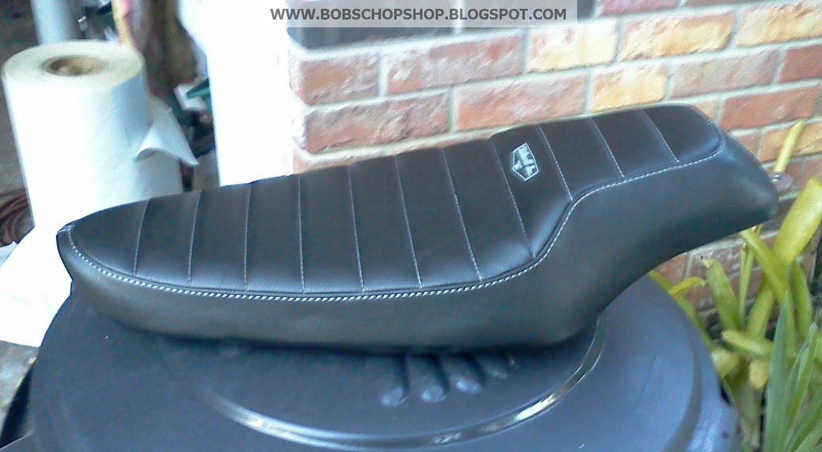 biltwell banana seat sportster