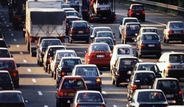 Ανασφάλιστα οχήματα: Έρχονται τα πρόστιμα. Ποιοι γλιτώνουν με 20 ευρώ