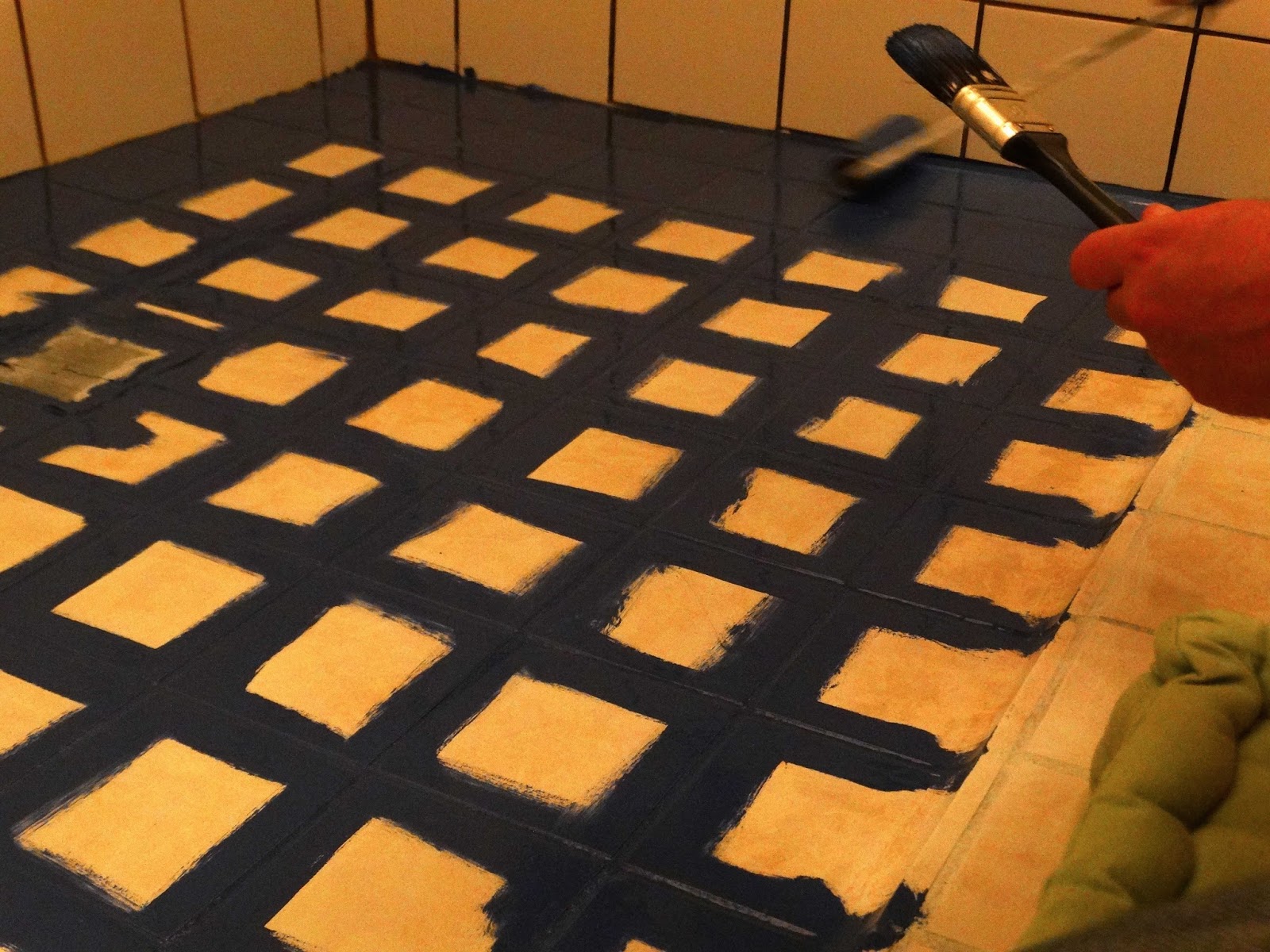Badkamer make over: vloertegels verven judits klusboek Tegels verven badkamer