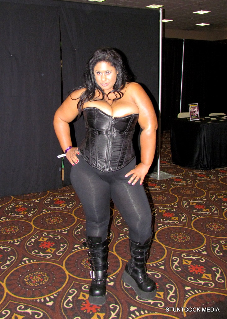 with strapon Bbw