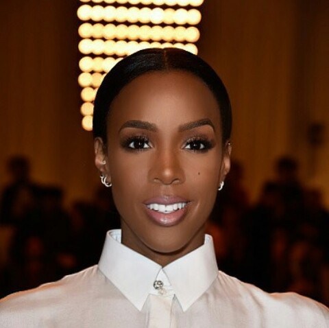 Singer Kelly Rowland Showers Fans With Gorgeous Photos You Can’t Resist