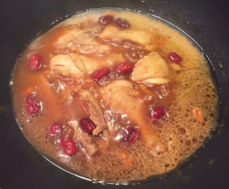 Plate & Palate 姜酒鸡汤 / Chicken soup with ginger & wine by Angela Seah