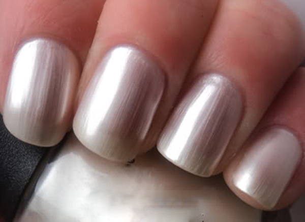 Pearl white nail polish - wide 6