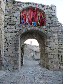 Pueblo de Lacoste en la Provenza