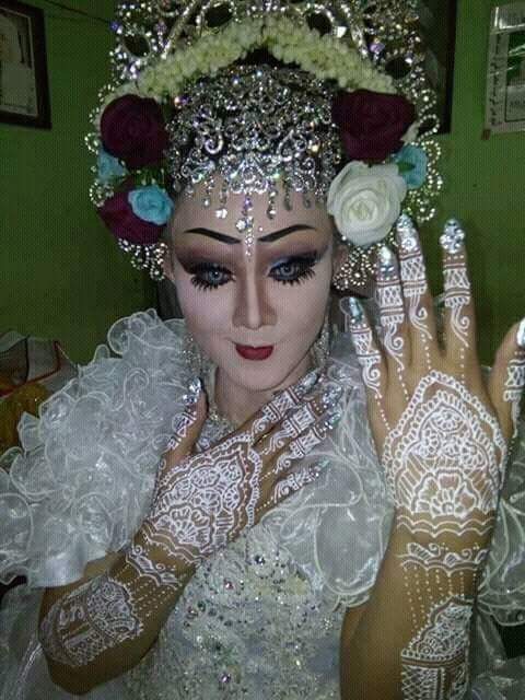 1 Kata Untuk Model Tata Rias Ini, Hasil Makeup Yang Mengundang Orang ...