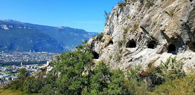 jaskinia w grenoble