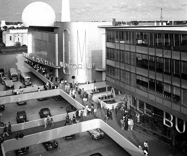 The entrance to General Motors' Exhibit at the New York World's Fair of 1939-1940. The exhibit attracted nearly 25 million visitors.