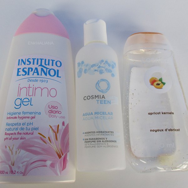 Cosmia Exfoliating Shower Gel / Instituto Español Gel Intimo / Cosmia Teen Agua Micelar 