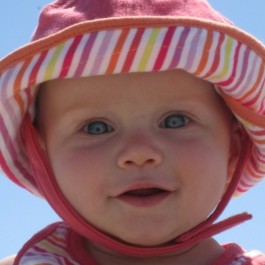 Prueba de un producto de alimentación infantil Prueba de un producto de alimentación infantil