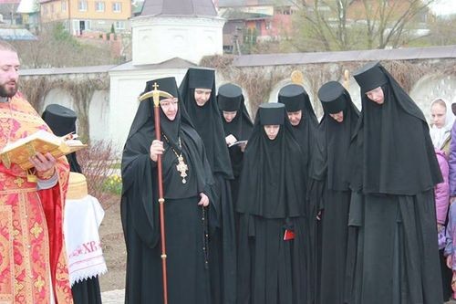 Исповедь бывшей послушницы. Глава 1,2