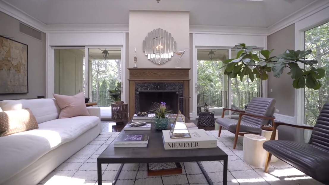 36 Interior Design Photos vs. 194 Middle Line Hwy, Southampton, NY Luxury Home Tour