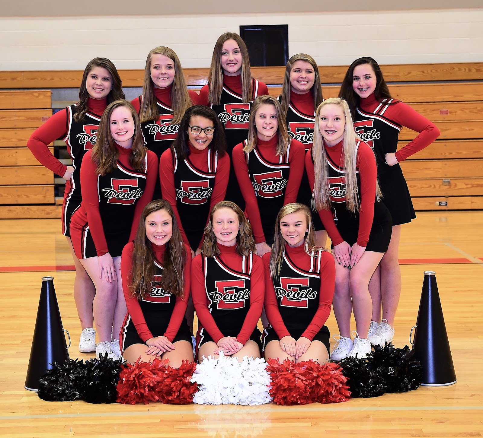 ELKMONT BASKETBALL MEET THE JV CHEERLEADERS