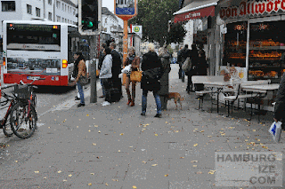 © hamburgize.com / Stefan Warda Radwegflaneure am Eppendorfer Baum