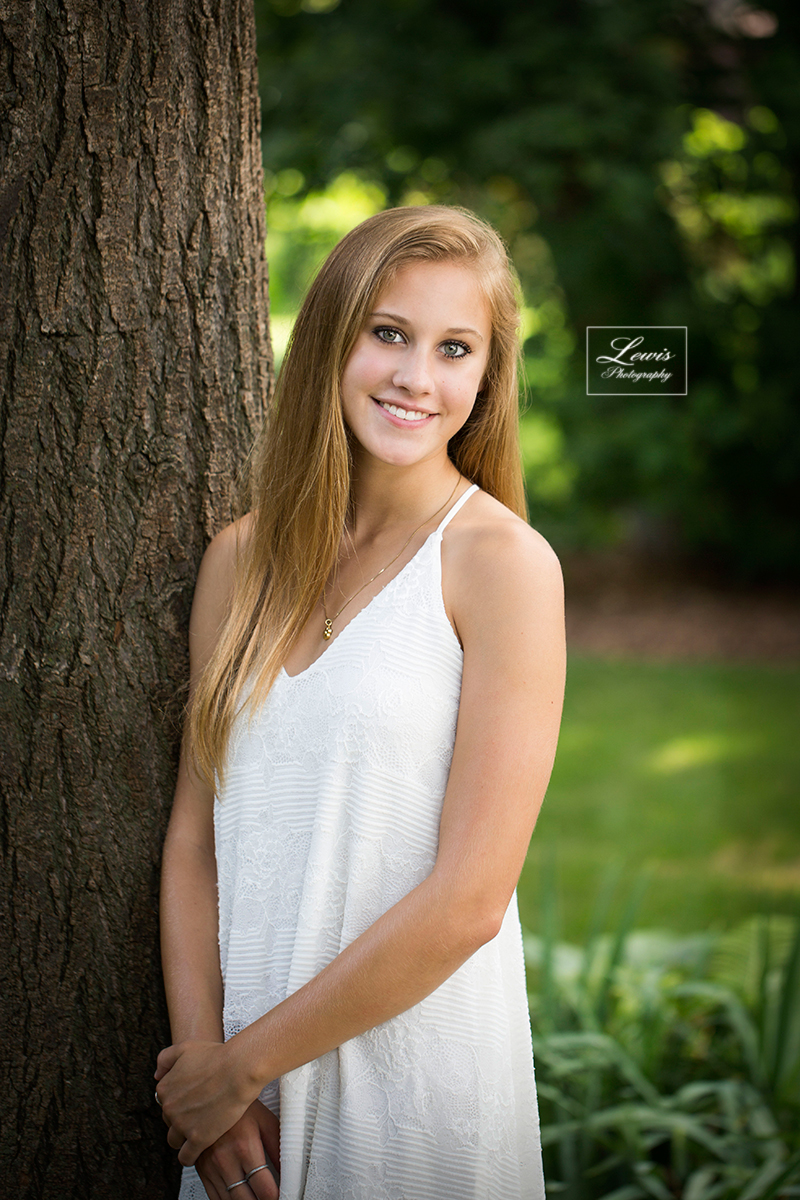 Lewis Photography Jane Middleton High School Senior Portrait Lewis