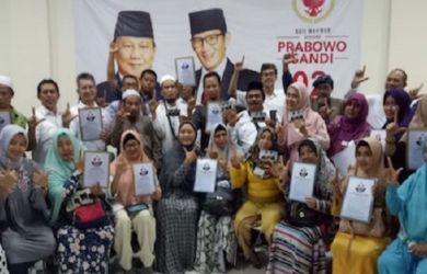 Lelah Di-PHP Jokowi, Honorer Bergerak Deklarasikan Relawan Ganti Presiden