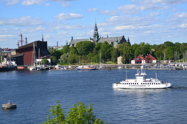 Stockholm : Sur l'île Djurgarden le musée Vasa et le muse nordique Vasamuset et Nordica muset, île de Djurgarden vue de l'île Skeppsholmen