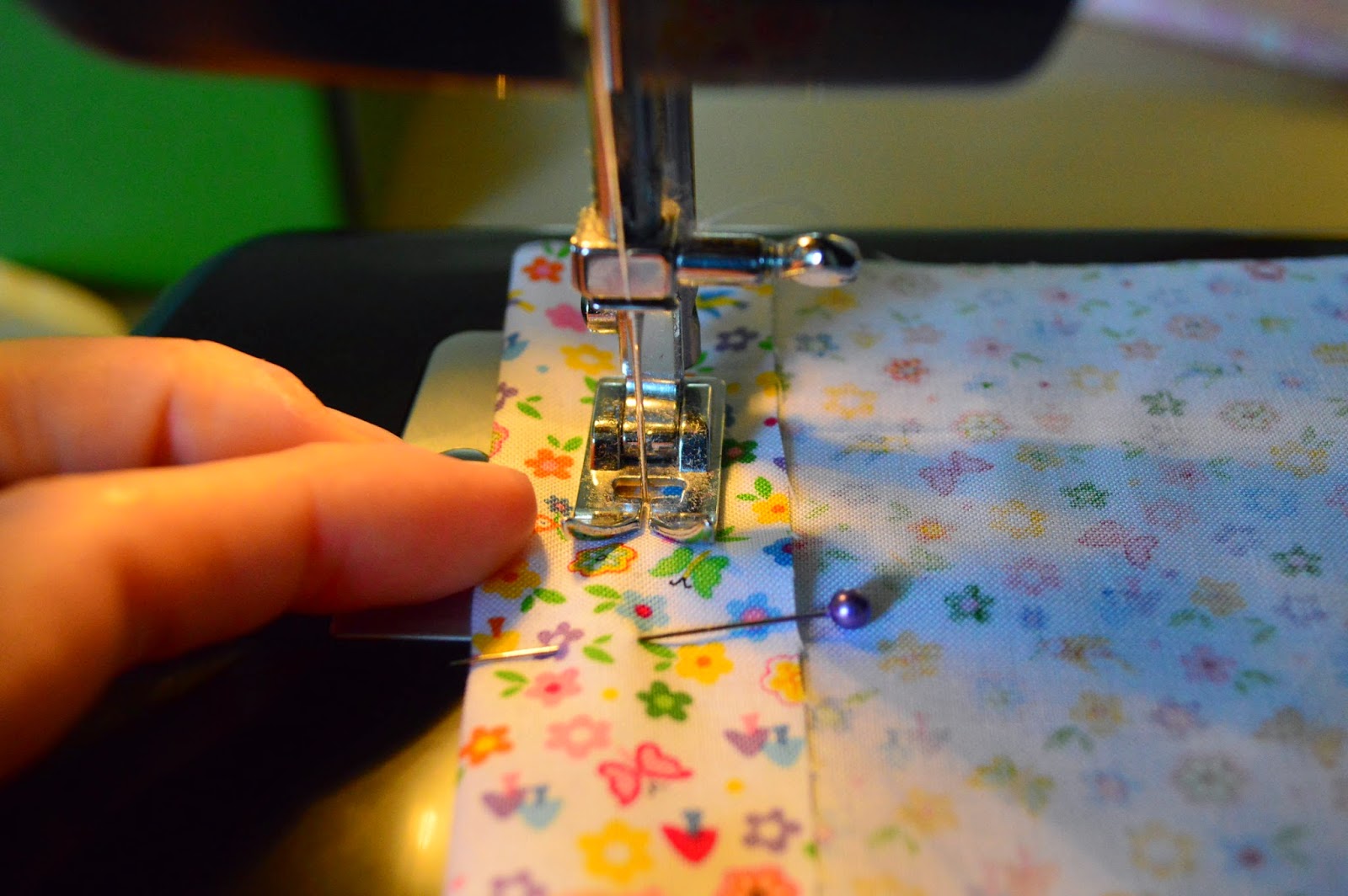 pikelet workshop: Free Easter Flag Tutorial