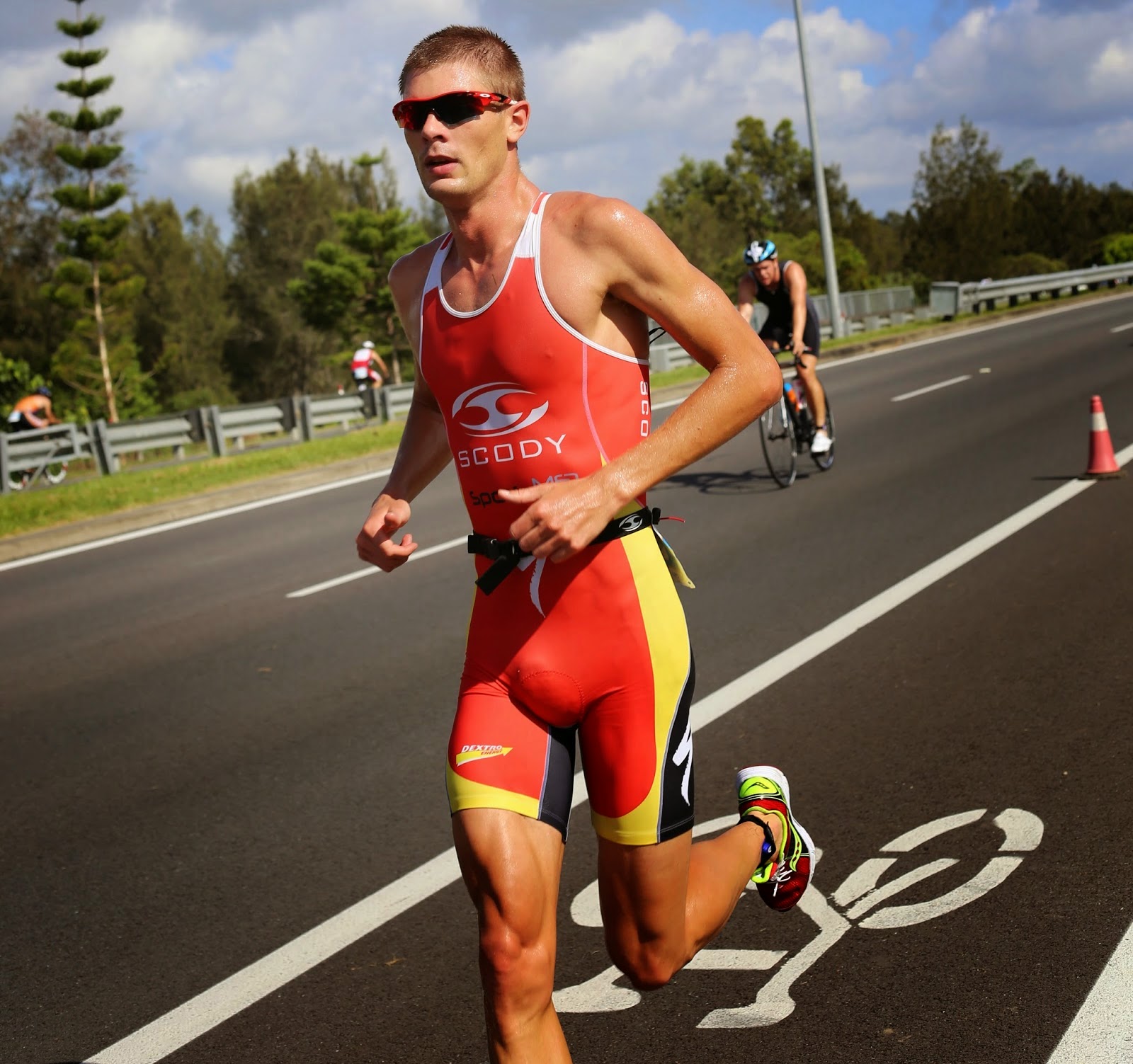 Sam Betten - Australia Triathlon - Yummy Bulge. http://sambetten.blogspot.c...