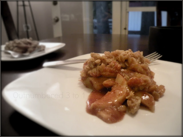 Apple Crisp with Hazelnut Topping