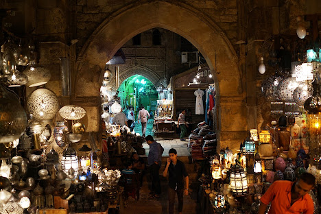 Sebuah pasar di Kairo, Mesir