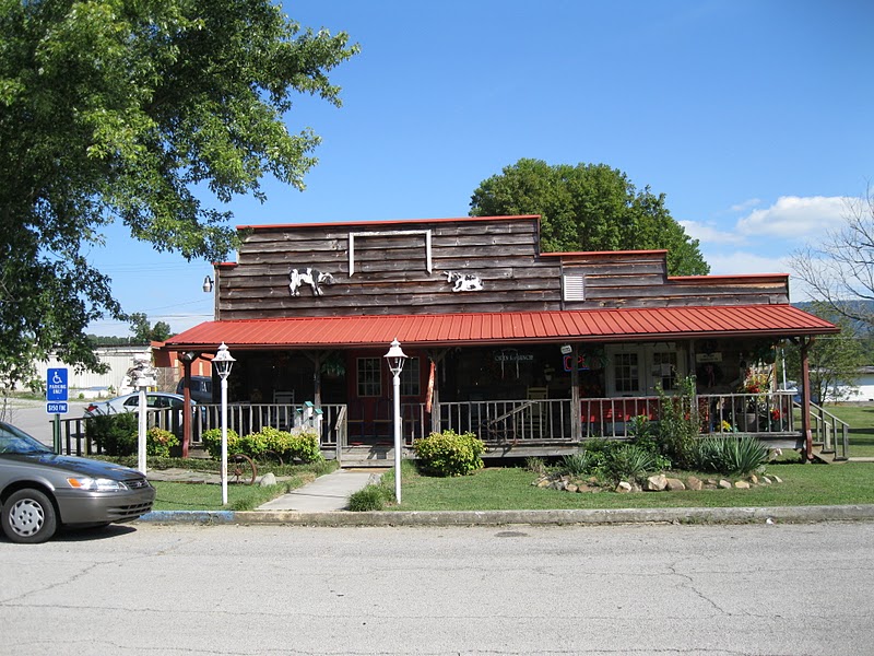 Big Daddy Dave Down Home Dining in Etowah Tennessee