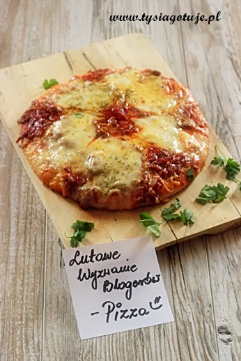Pizza serowa z mięsem mielonym: Lutowe Wyzwanie Blogerek i Blogerów 