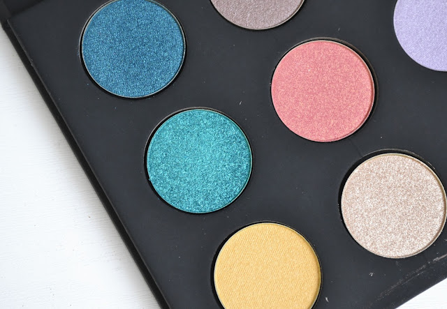 Make Up For Ever Artist Shadows 3 Palette Florals Review with Swatches