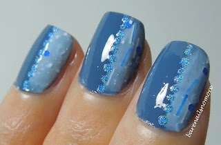 Etude House Fashion Queen medium and light blue nails