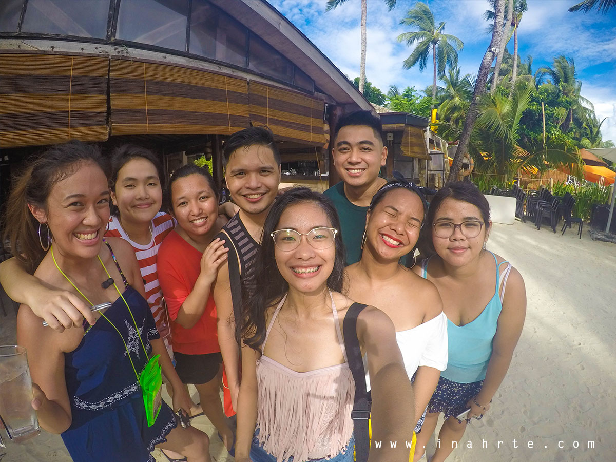 Group photo at Two Seasons, Boracay