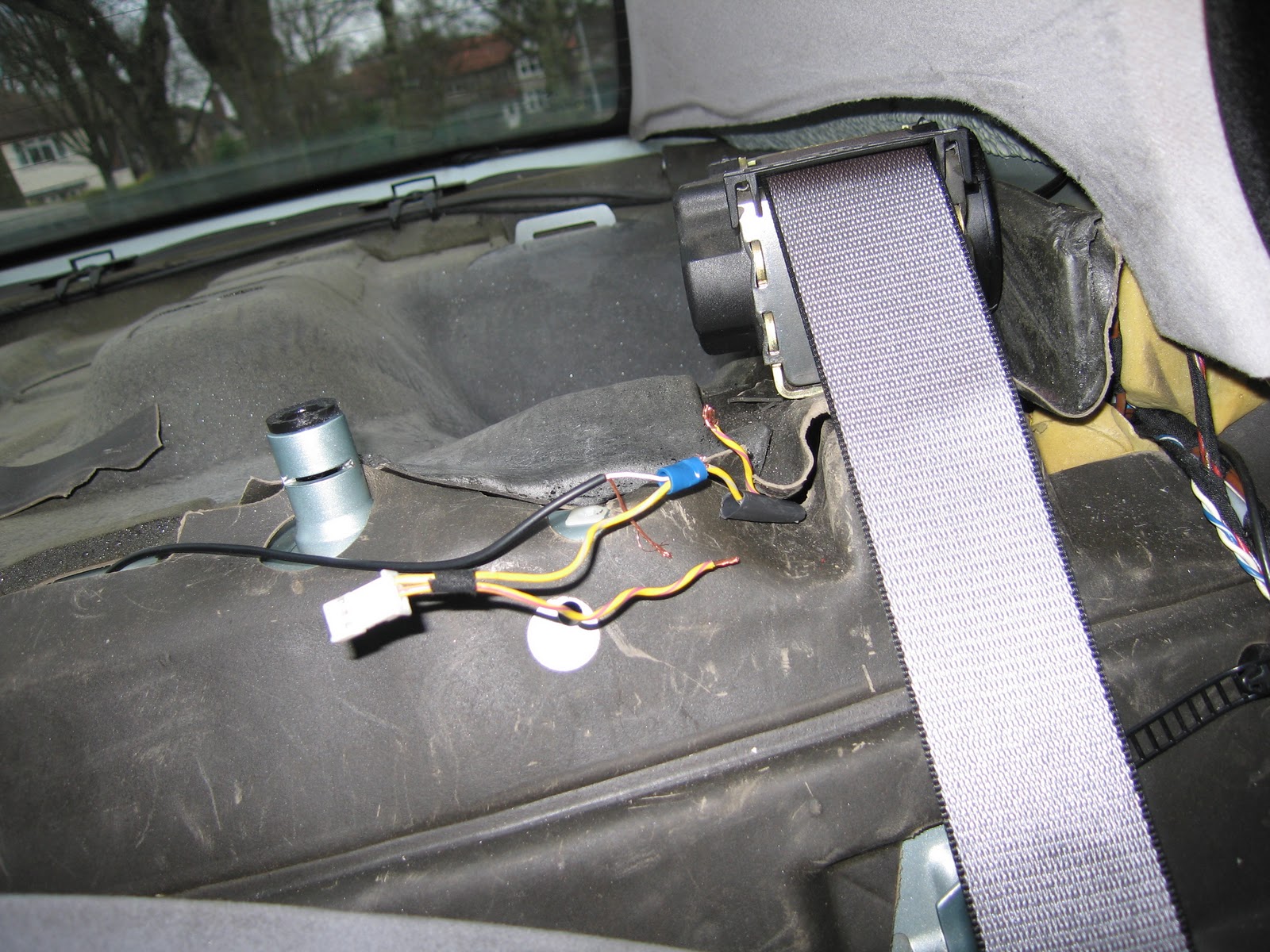 Beemer Lab: [E39] Audio: Wiring Amp/Subs into Standard Head-Unit