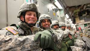 जानिए सेना में जवानों को शराब क्यों दी जाती है SOLIDER TAKE WINE